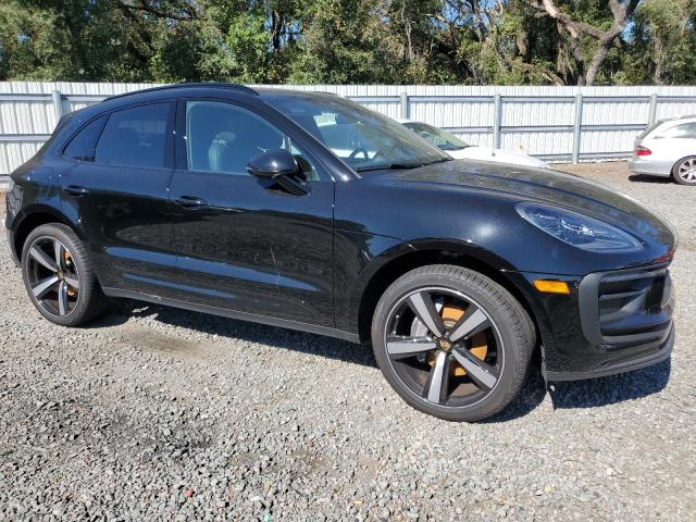 Photo 3 VIN: WP1AA2A52RLB15006 - PORSCHE MACAN BASE 