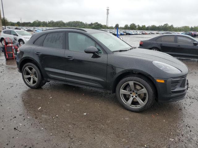 Photo 3 VIN: WP1AA2A55RLB12603 - PORSCHE MACAN BASE 