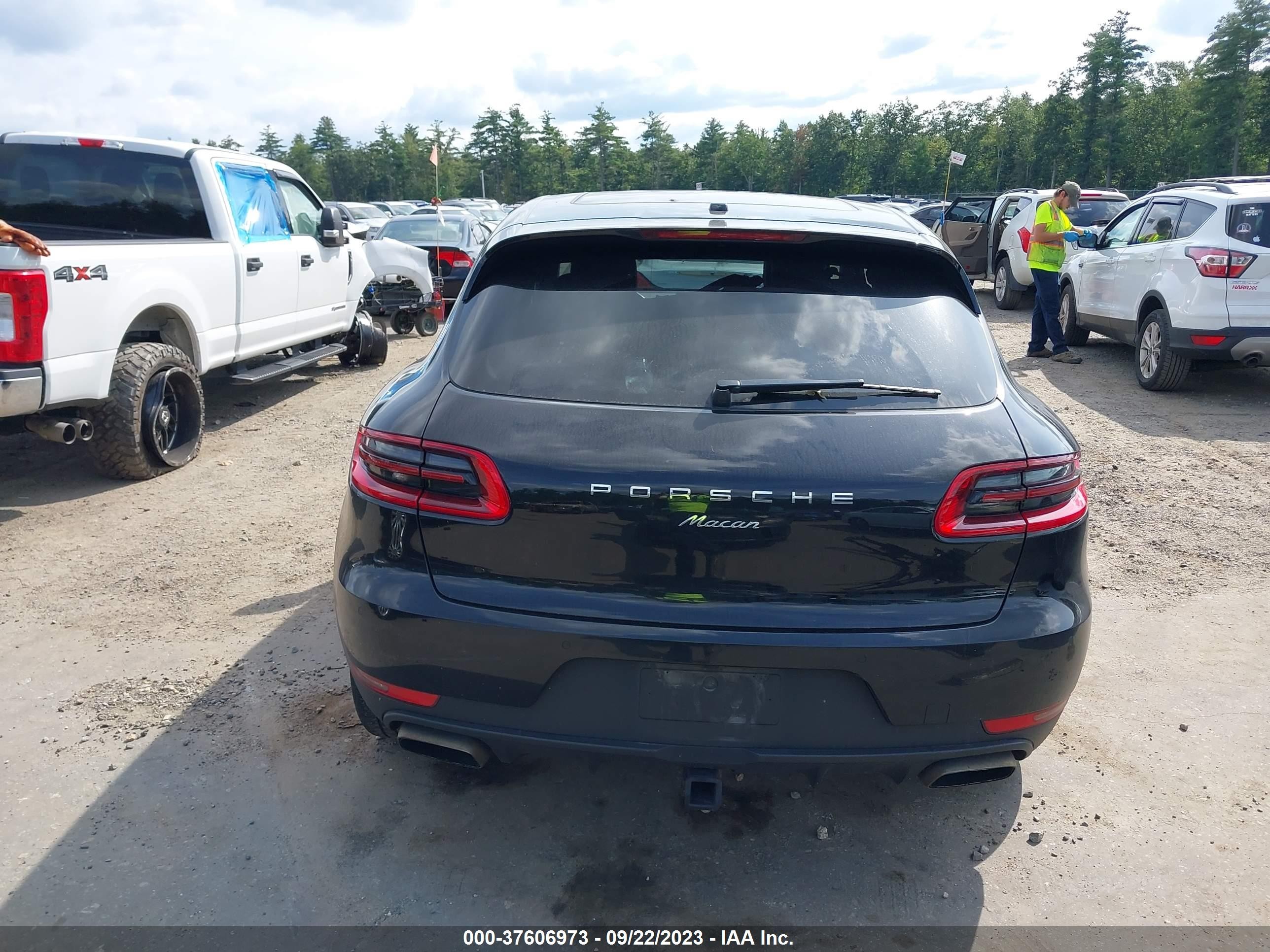 Photo 16 VIN: WP1AA2A56JLB01713 - PORSCHE MACAN 