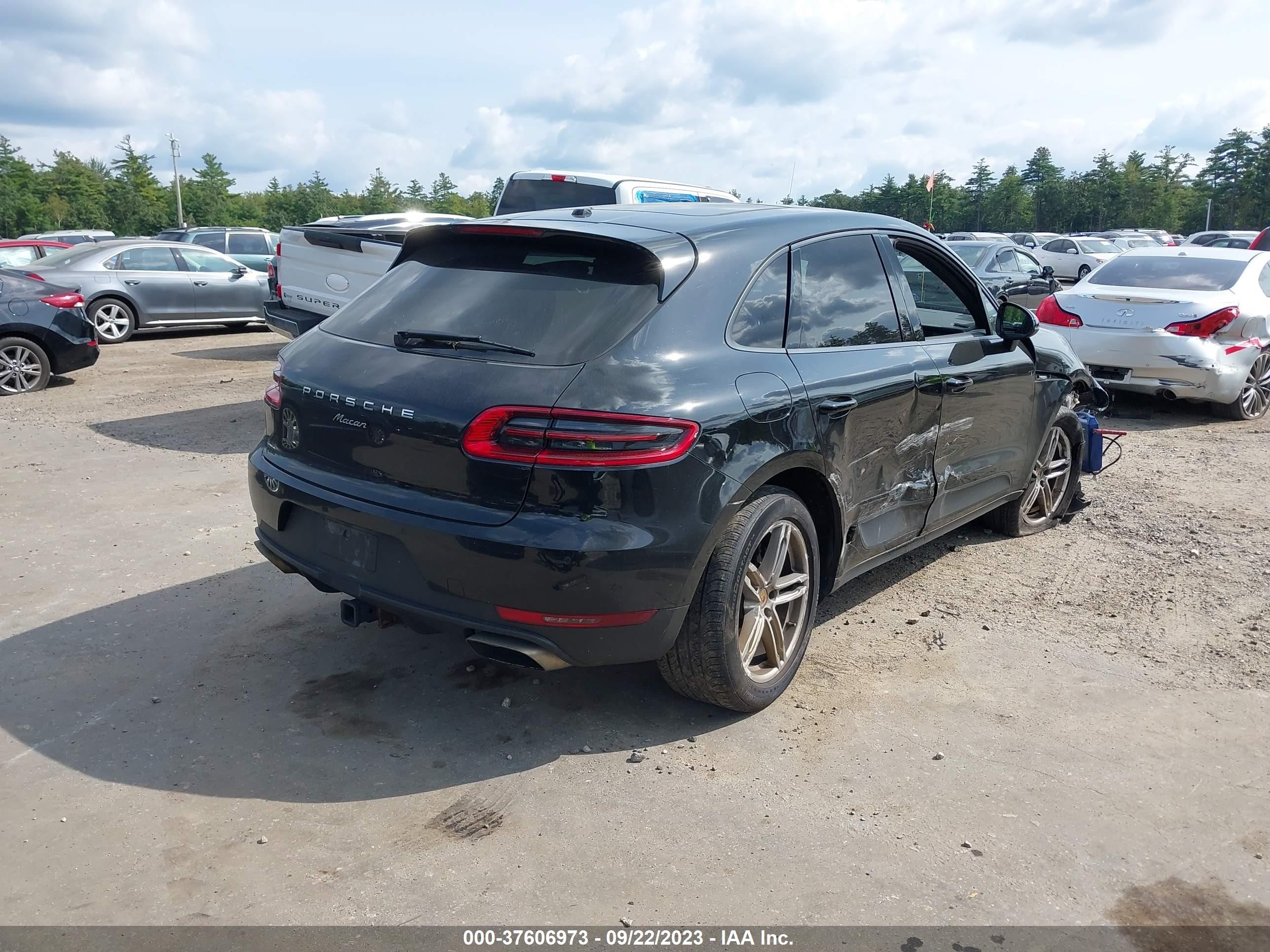 Photo 3 VIN: WP1AA2A56JLB01713 - PORSCHE MACAN 