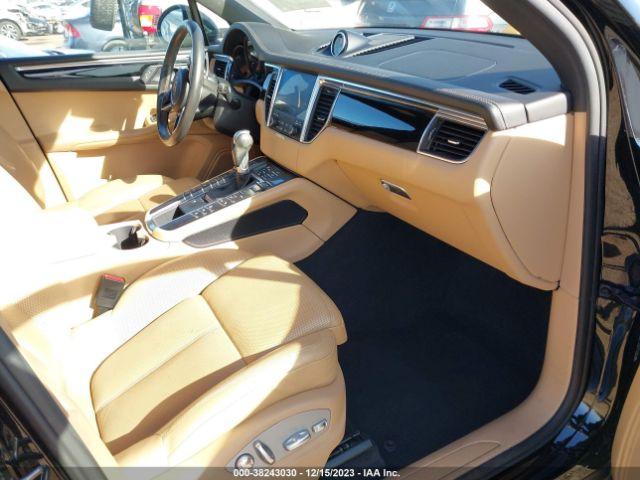 Photo 4 VIN: WP1AA2A57JLB02353 - PORSCHE MACAN 