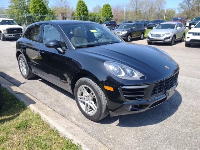 Photo 2 VIN: WP1AA2A58HLB00556 - PORSCHE MACAN 