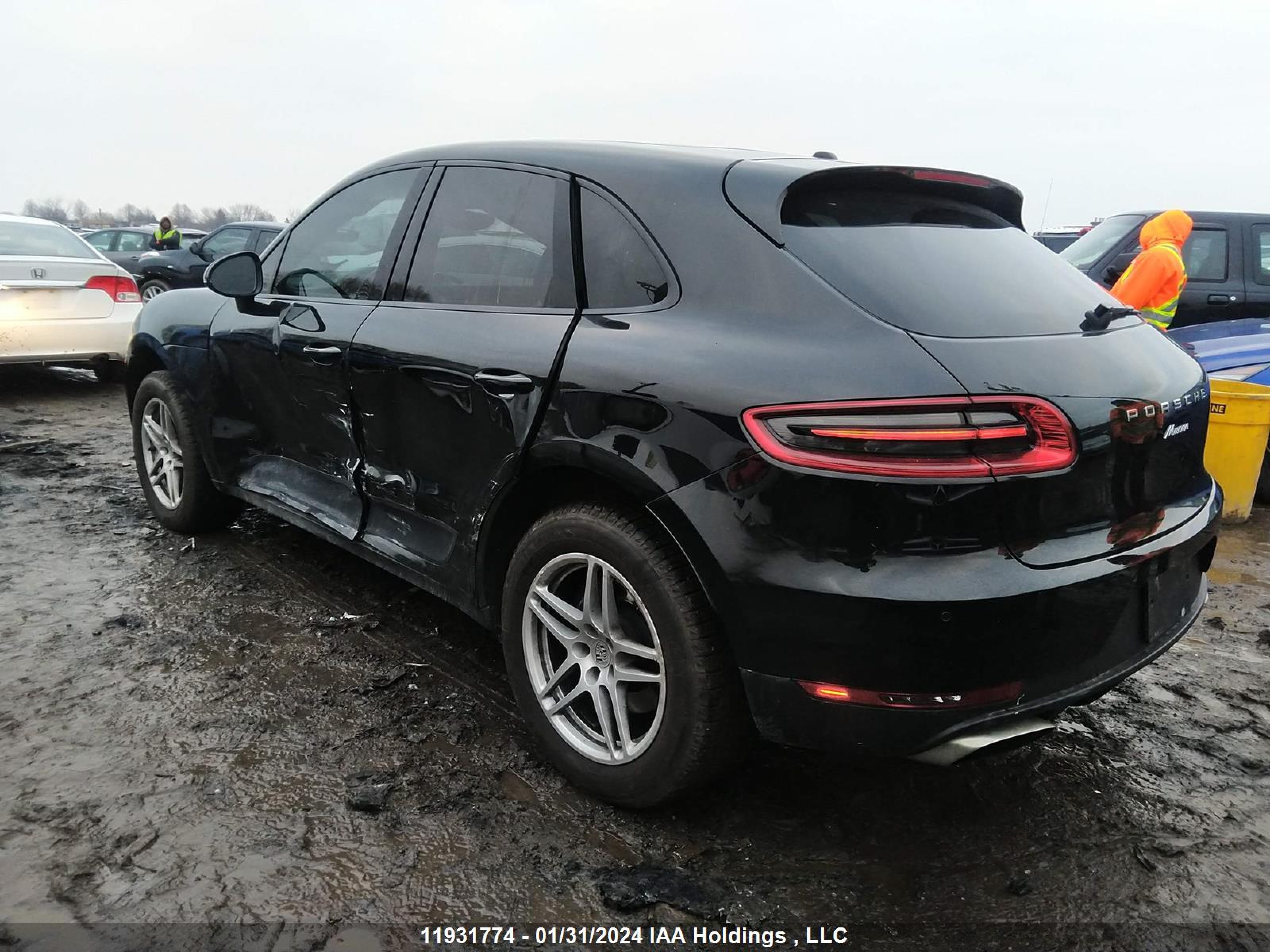 Photo 2 VIN: WP1AA2A58HLB04462 - PORSCHE MACAN 