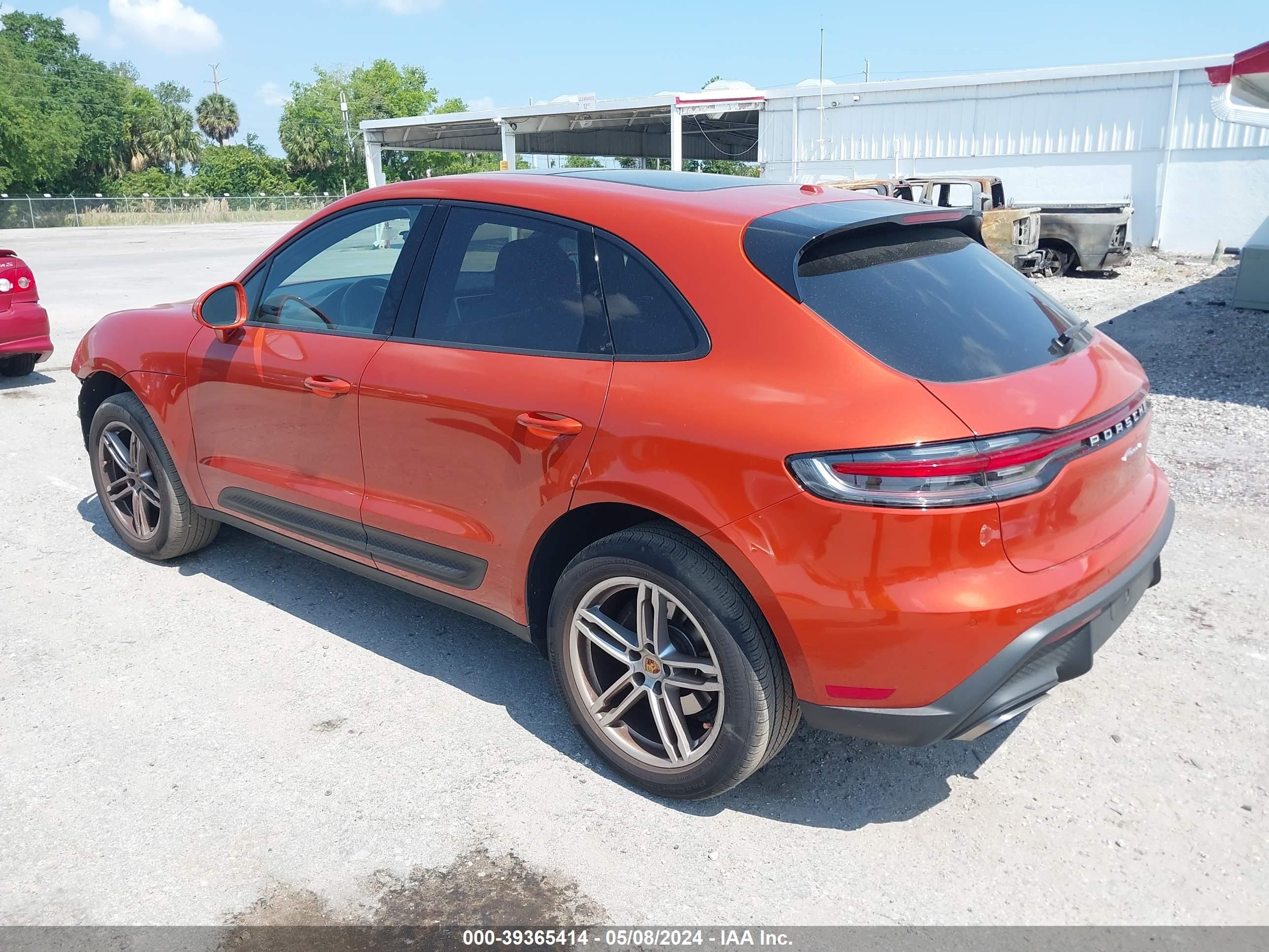 Photo 2 VIN: WP1AA2A58RLB02003 - PORSCHE MACAN 