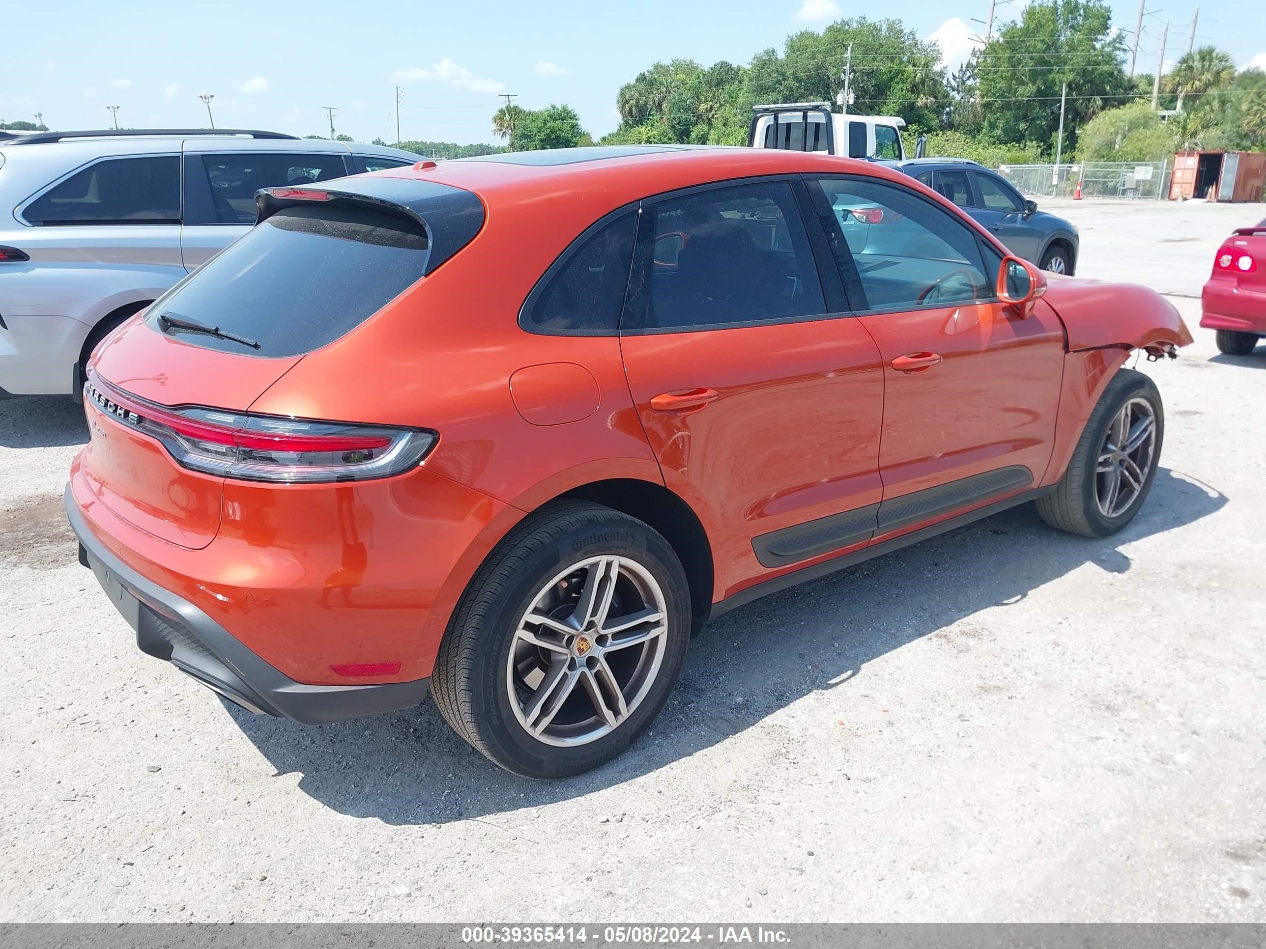 Photo 3 VIN: WP1AA2A58RLB02003 - PORSCHE MACAN 