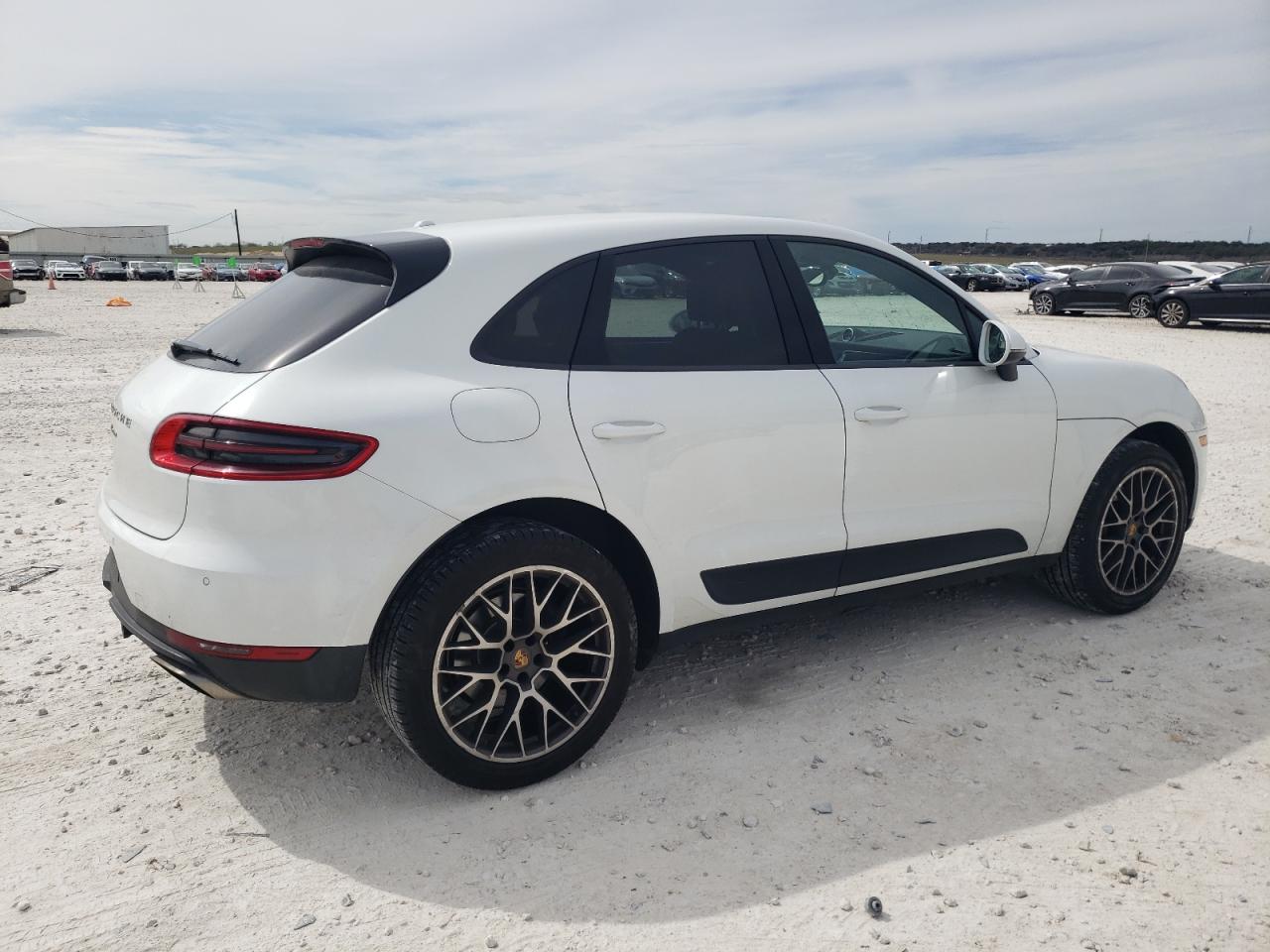 Photo 2 VIN: WP1AA2A59HLB80501 - PORSCHE MACAN 