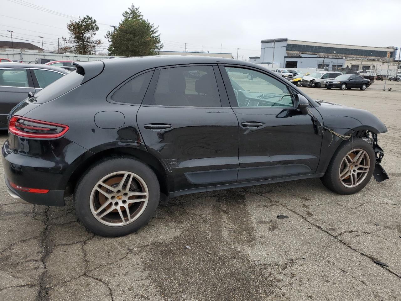 Photo 2 VIN: WP1AA2A59JLB20790 - PORSCHE MACAN 