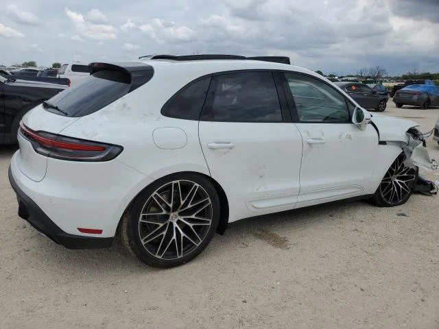 Photo 2 VIN: WP1AA2A59RLB16900 - PORSCHE MACAN BASE 