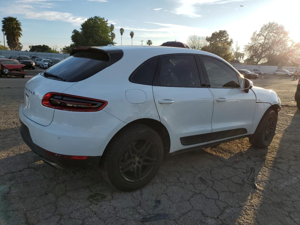 Photo 2 VIN: WP1AA2A5XHLB80524 - PORSCHE MACAN 