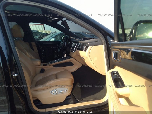 Photo 4 VIN: WP1AA2A5XJLB04680 - PORSCHE MACAN 