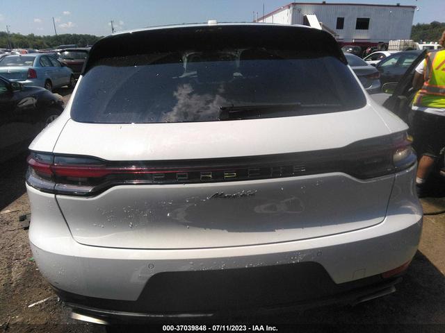 Photo 16 VIN: WP1AA2A5XLLB05833 - PORSCHE MACAN 