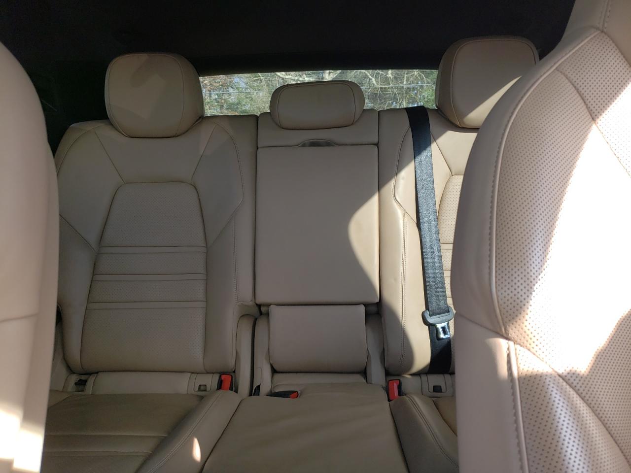 Photo 9 VIN: WP1AA2AY4KDA04497 - PORSCHE CAYENNE 