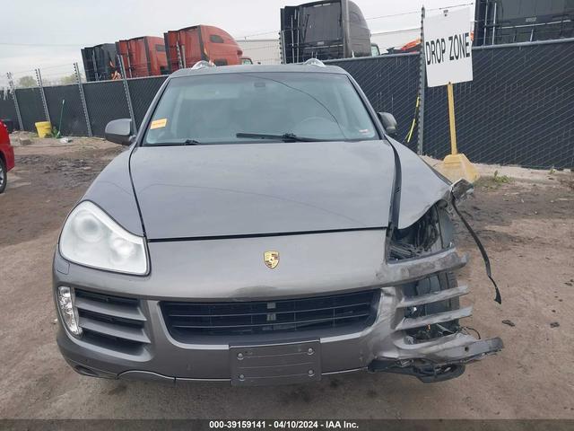 Photo 10 VIN: WP1AB29P08LA30683 - PORSCHE CAYENNE 