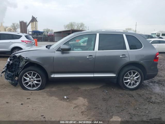 Photo 12 VIN: WP1AB29P08LA30683 - PORSCHE CAYENNE 