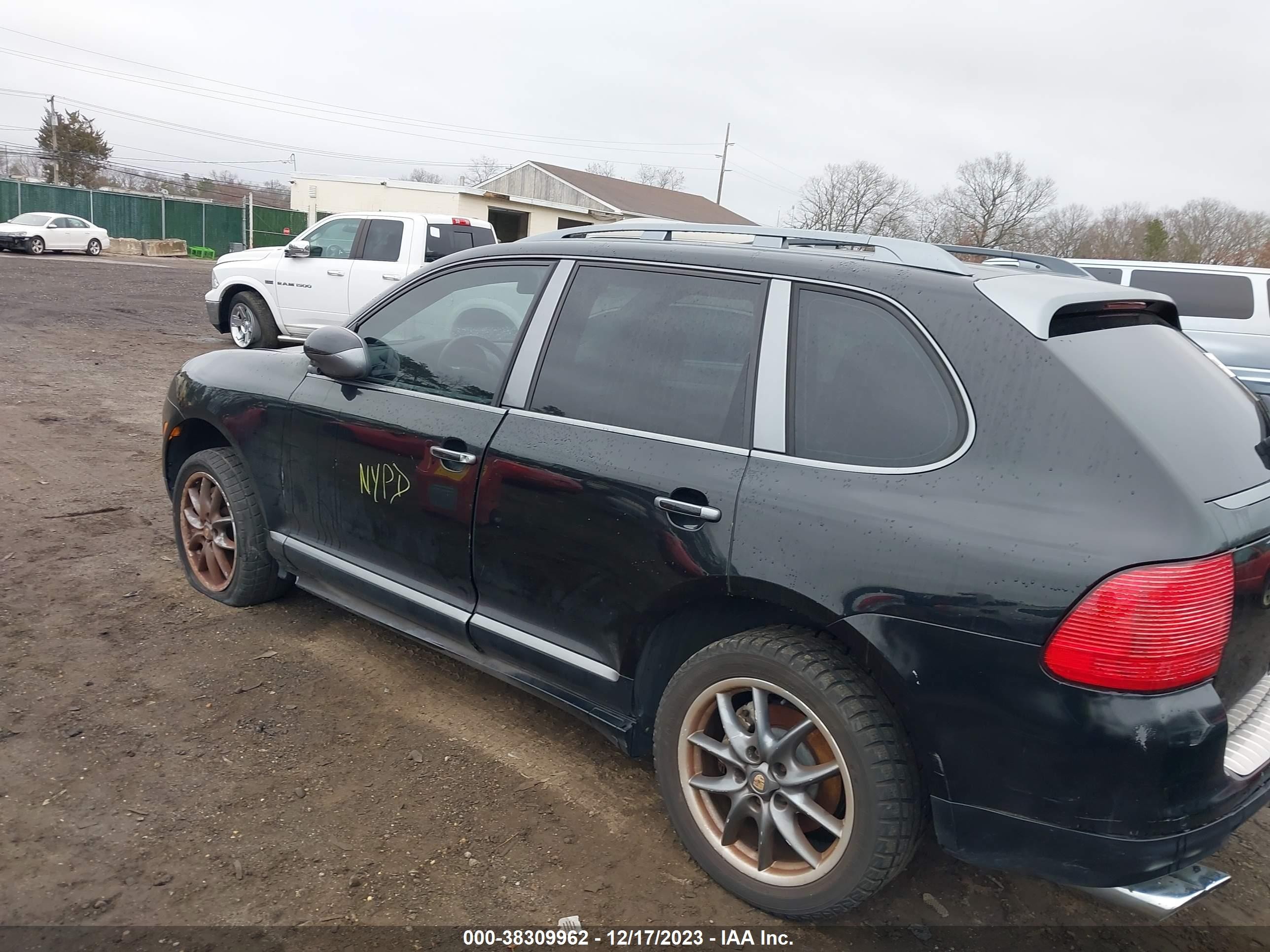 Photo 2 VIN: WP1AB29P46LA67992 - PORSCHE CAYENNE 