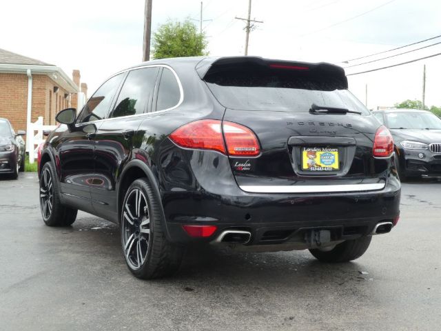 Photo 8 VIN: WP1AB2A20CLA40333 - PORSCHE CAYENNE 