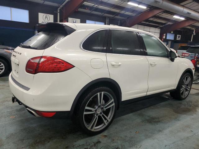 Photo 2 VIN: WP1AB2A22BLA54801 - PORSCHE CAYENNE S 