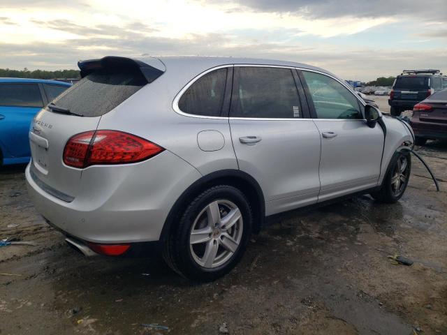 Photo 2 VIN: WP1AB2A22CLA47929 - PORSCHE CAYENNE 