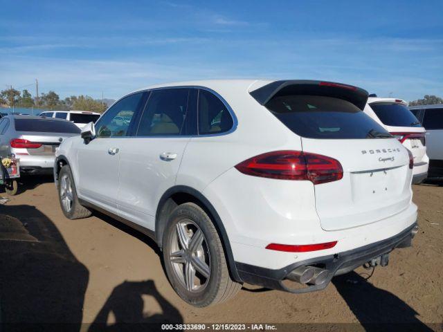 Photo 2 VIN: WP1AB2A22GLA95856 - PORSCHE CAYENNE 