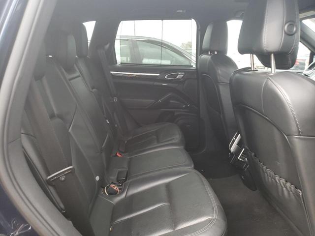 Photo 10 VIN: WP1AB2A25BLA42934 - PORSCHE CAYENNE 