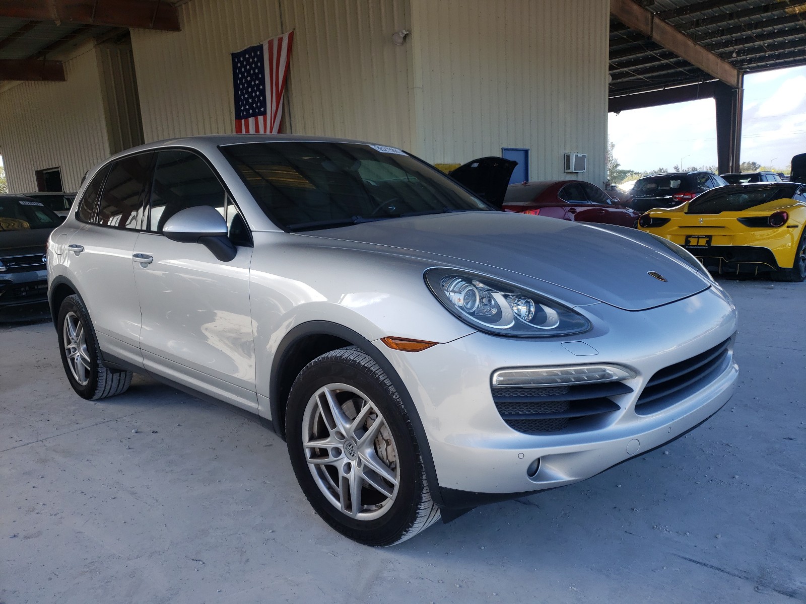 Photo 0 VIN: WP1AB2A26BLA43395 - PORSCHE CAYENNE S 