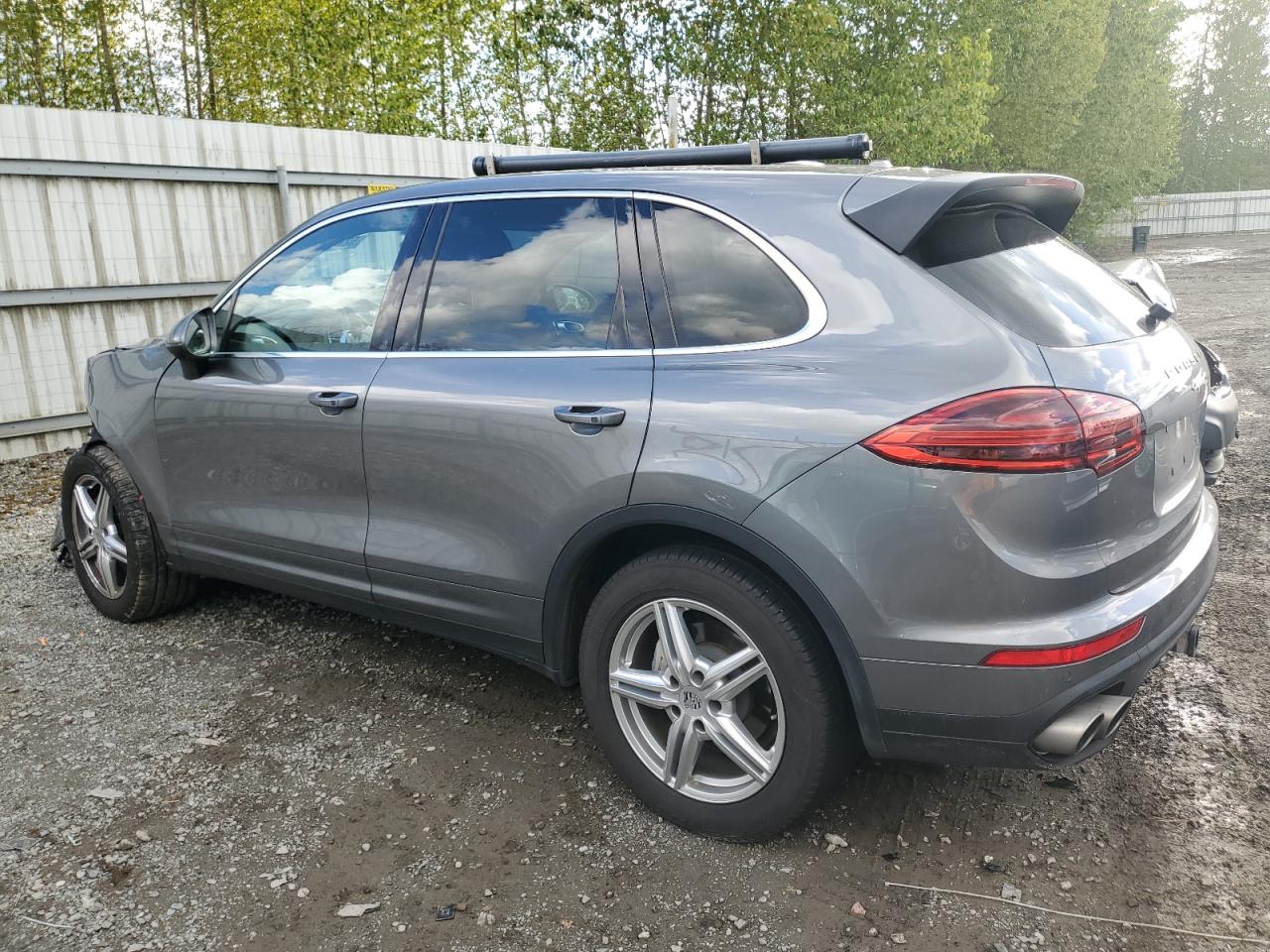 Photo 1 VIN: WP1AB2A28JLA60262 - PORSCHE CAYENNE 