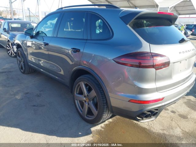 Photo 2 VIN: WP1AB2A28JLA60472 - PORSCHE CAYENNE 