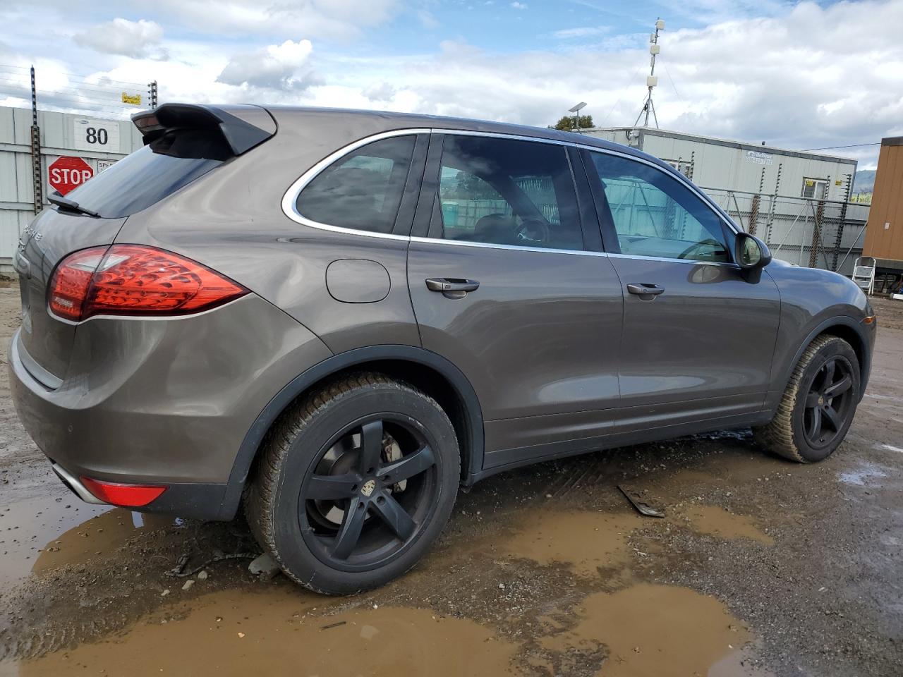 Photo 2 VIN: WP1AB2A29BLA44668 - PORSCHE CAYENNE 