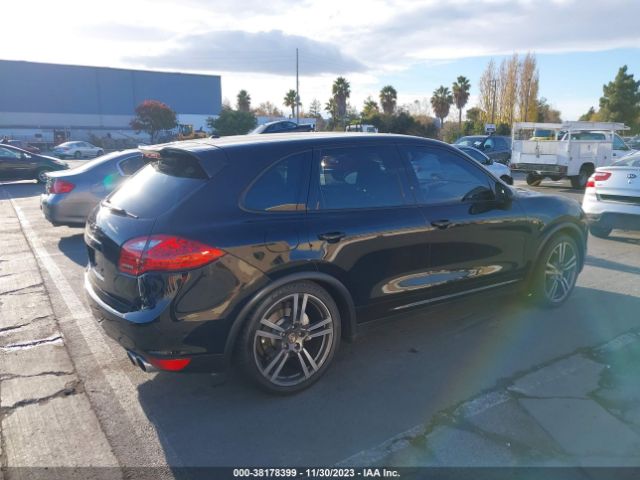 Photo 3 VIN: WP1AB2A29CLA41612 - PORSCHE CAYENNE 