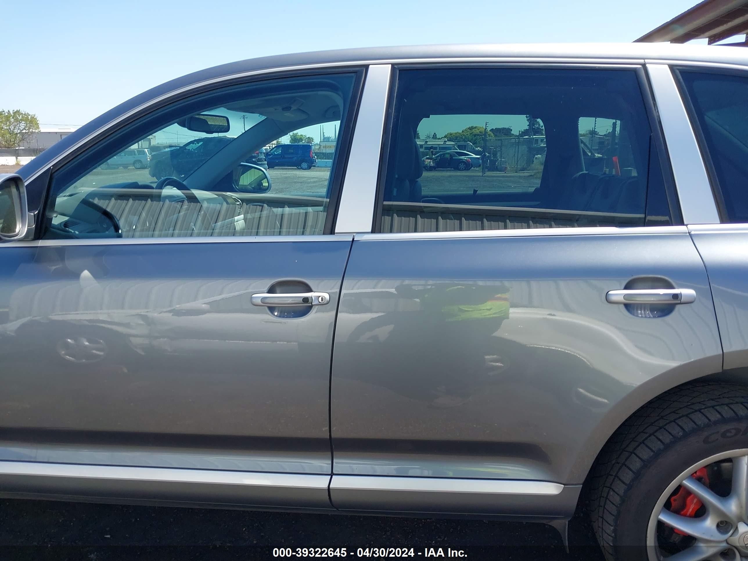 Photo 13 VIN: WP1AC29P54LA90627 - PORSCHE CAYENNE 