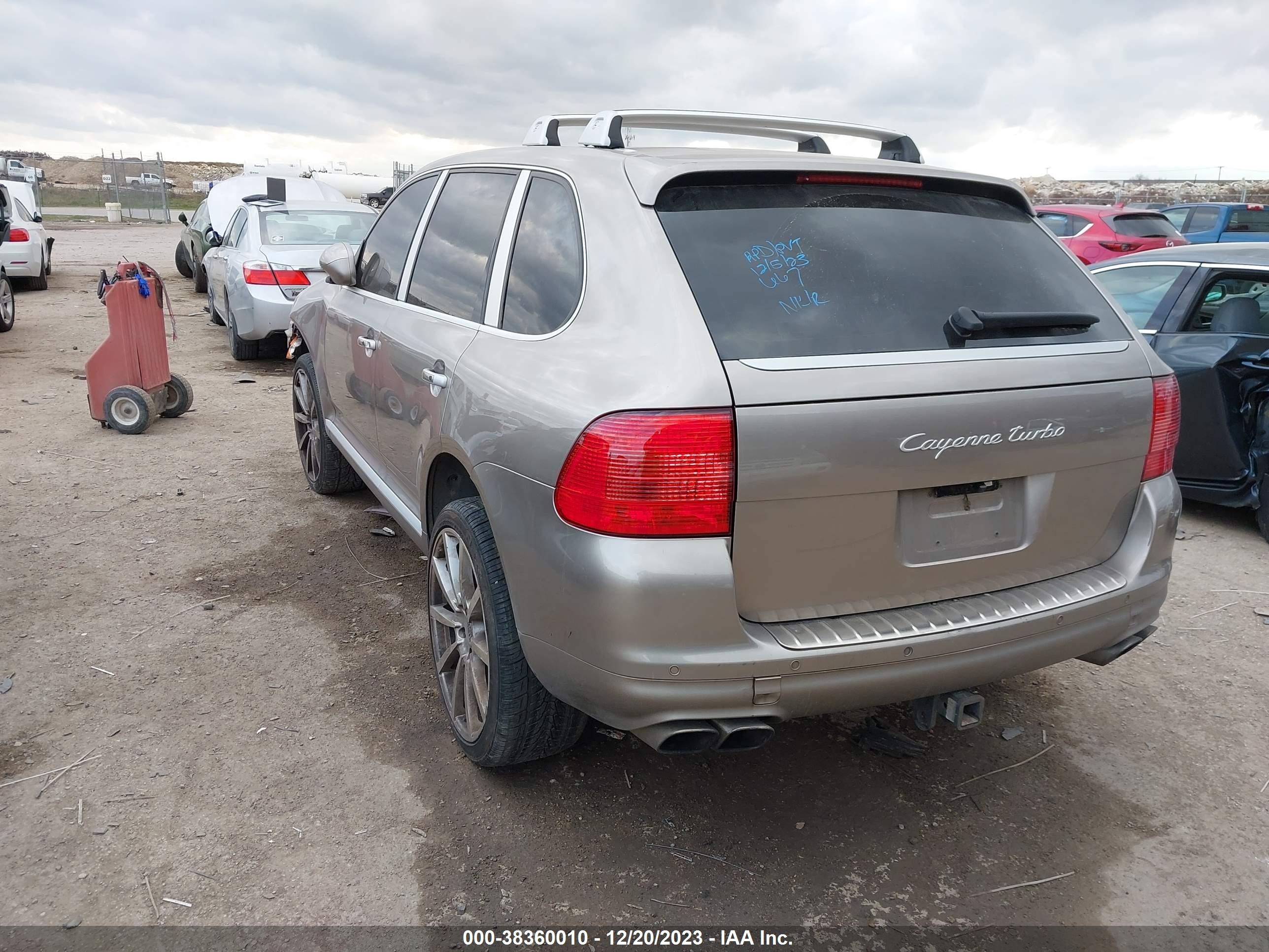 Photo 2 VIN: WP1AC29PX4LA94169 - PORSCHE CAYENNE 