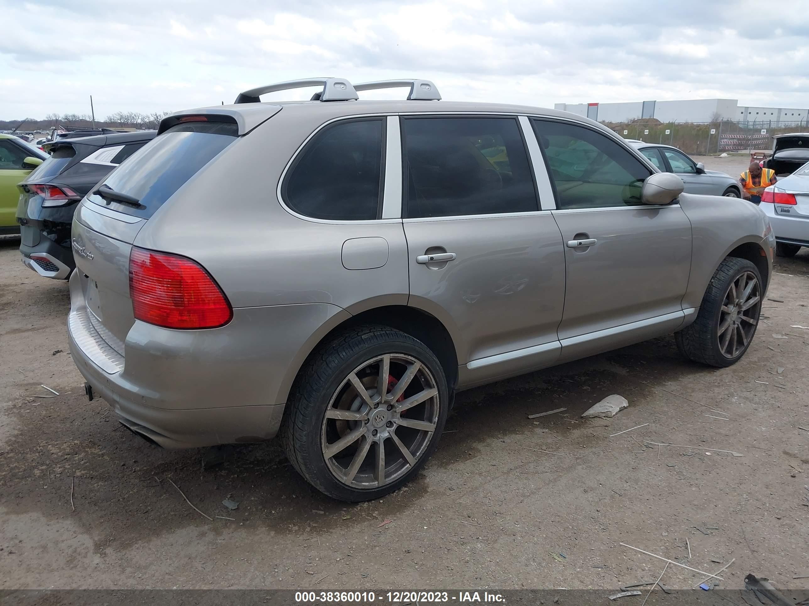 Photo 3 VIN: WP1AC29PX4LA94169 - PORSCHE CAYENNE 