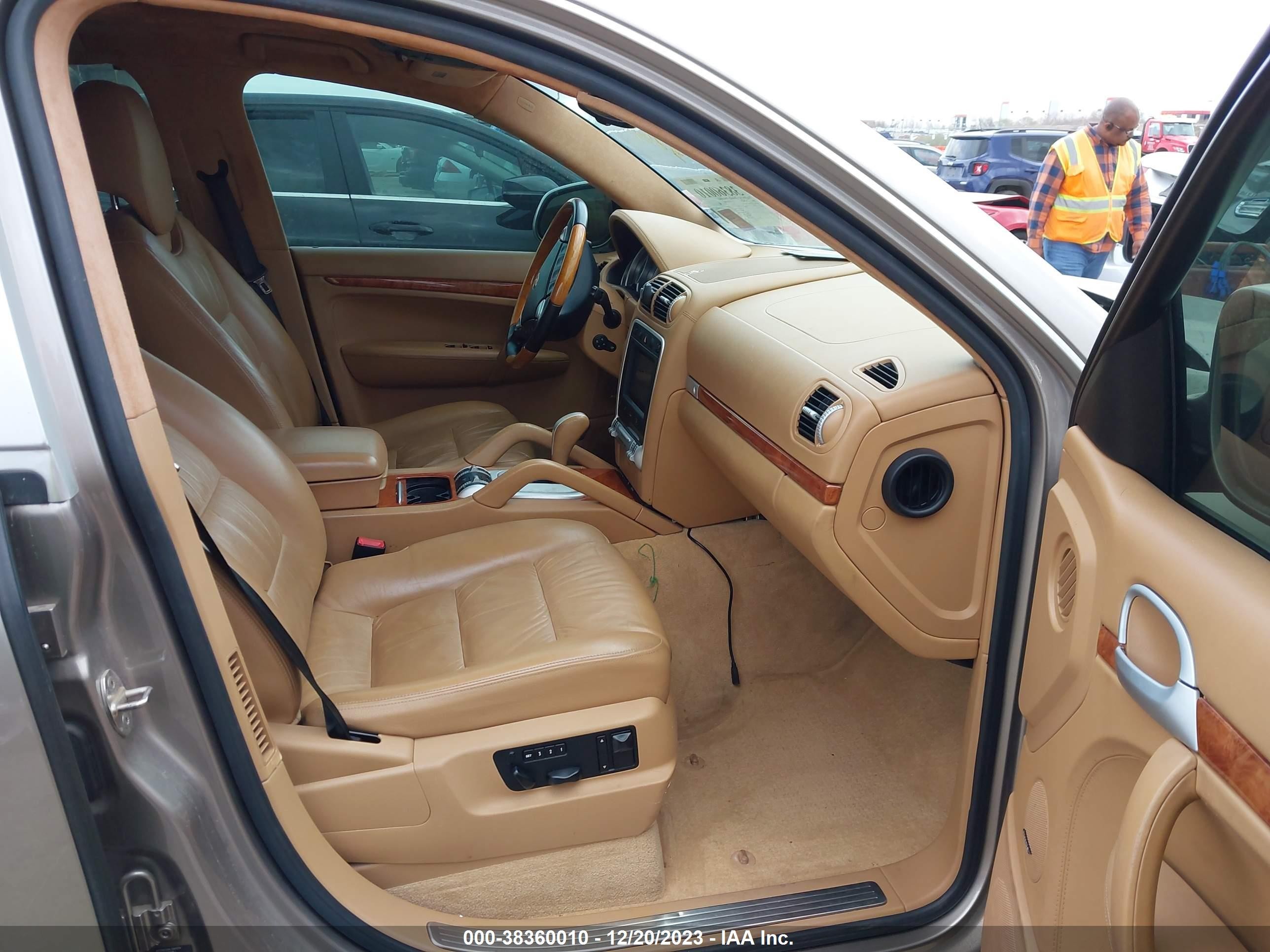 Photo 4 VIN: WP1AC29PX4LA94169 - PORSCHE CAYENNE 