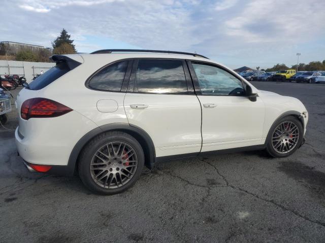 Photo 2 VIN: WP1AC2A23CLA81911 - PORSCHE CAYENNE TU 