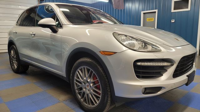 Photo 1 VIN: WP1AC2A25BLA85005 - PORSCHE CAYENNE 