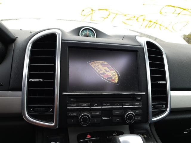 Photo 8 VIN: WP1AD2A28ELA71715 - PORSCHE CAYENNE GT 