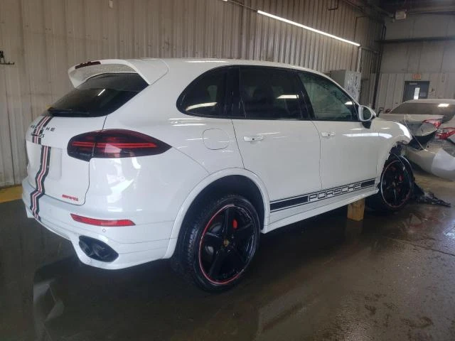 Photo 2 VIN: WP1AD2A28GLA79526 - PORSCHE CAYENNE GT 