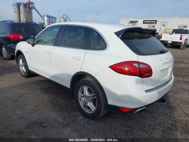 Photo 2 VIN: WP1AE2A22CLA94076 - PORSCHE CAYENNE 