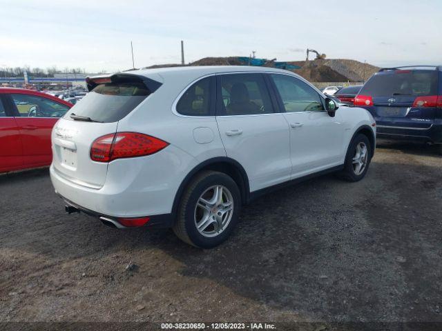 Photo 3 VIN: WP1AE2A22CLA94076 - PORSCHE CAYENNE 