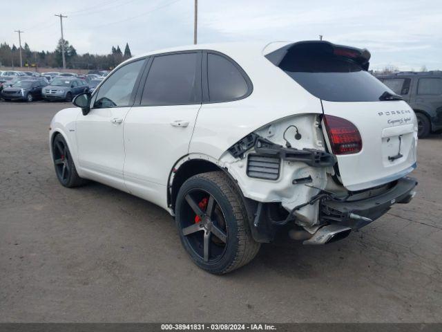 Photo 2 VIN: WP1AE2A25CLA90443 - PORSCHE CAYENNE HYBRID 