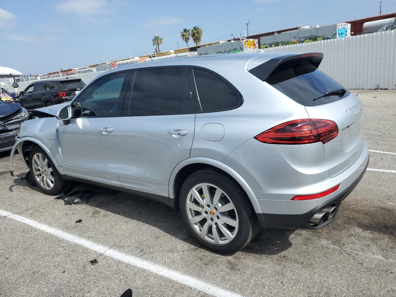 Photo 1 VIN: WP1AE2A27JLA72703 - PORSCHE CAYENNE 