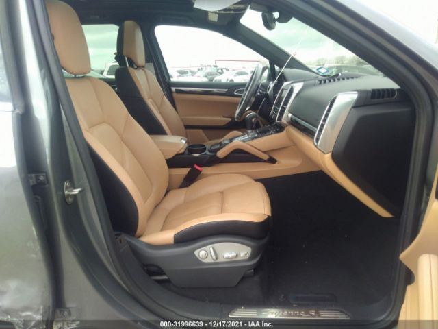 Photo 4 VIN: WP1AE2A28GLA17136 - PORSCHE CAYENNE 