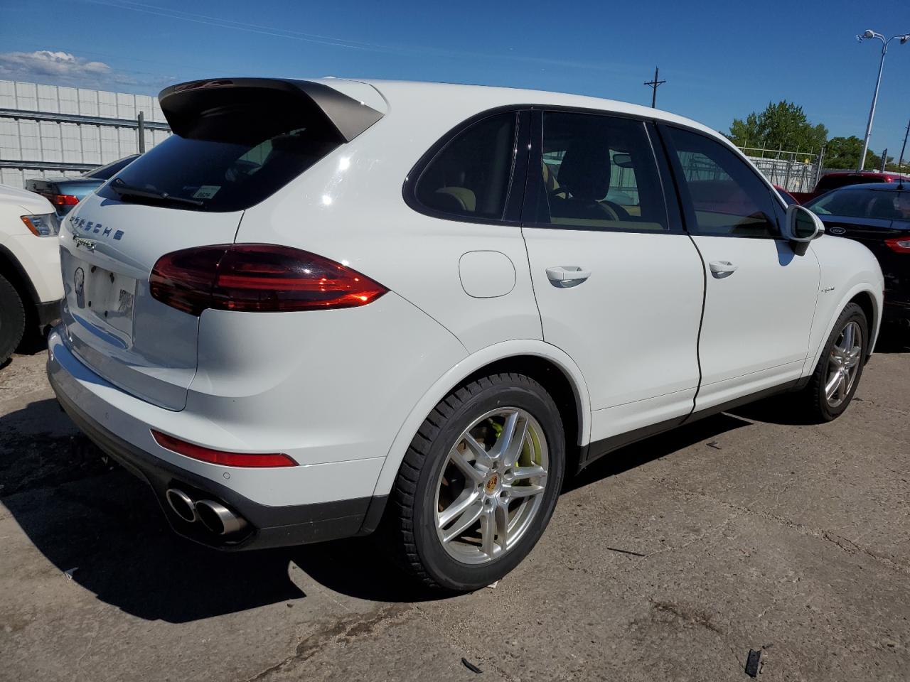 Photo 2 VIN: WP1AE2A28HLA68279 - PORSCHE CAYENNE 