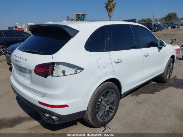 Photo 3 VIN: WP1AE2A28HLA75586 - PORSCHE CAYENNE 