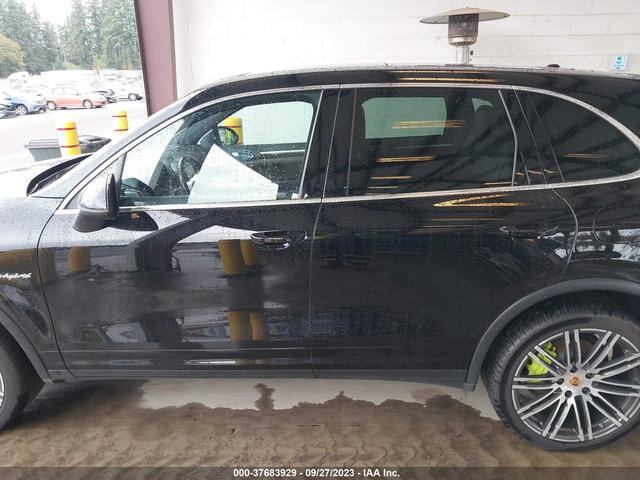 Photo 13 VIN: WP1AE2A2XGLA60179 - PORSCHE CAYENNE 