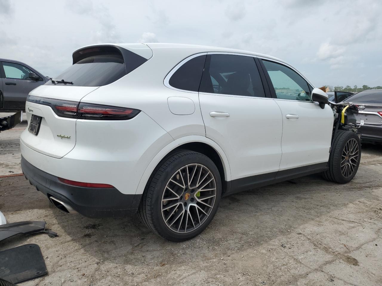 Photo 2 VIN: WP1AE2AY8KDA51293 - PORSCHE CAYENNE 