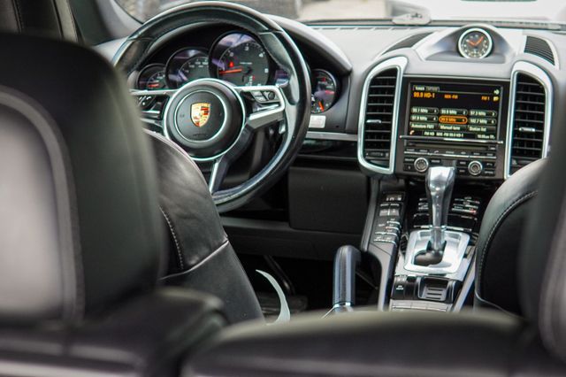 Photo 8 VIN: WP1AF2A23GLA40160 - PORSCHE CAYENNE 