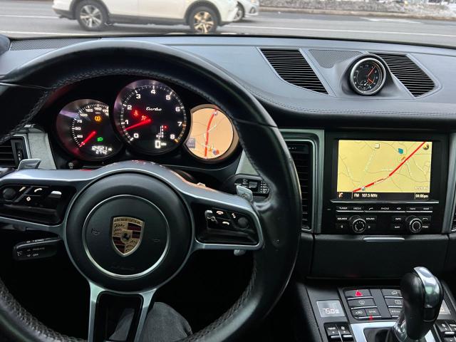 Photo 6 VIN: WP1AF2A50GLB94643 - PORSCHE MACAN TURB 