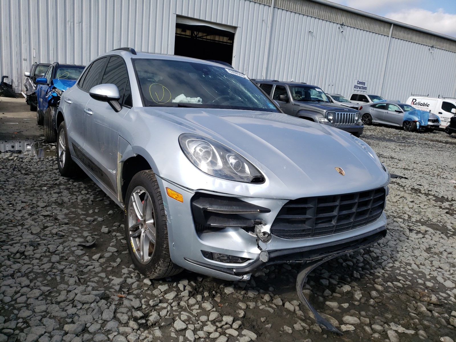 Photo 0 VIN: WP1AF2A54FLB92327 - PORSCHE MACAN TURB 