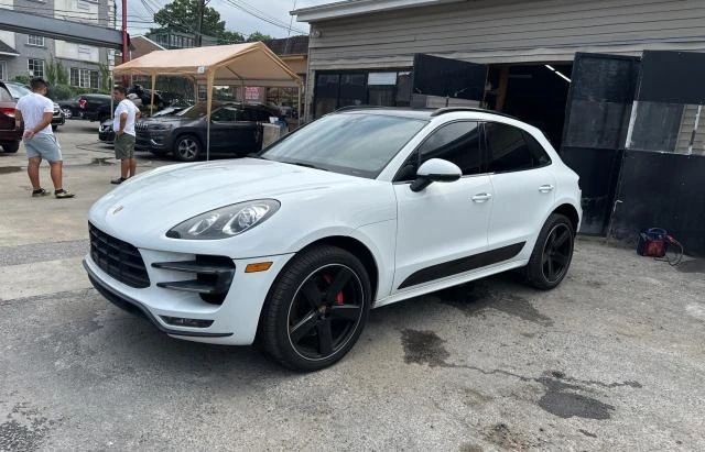 Photo 1 VIN: WP1AF2A57FLB47768 - PORSCHE MACAN TURB 